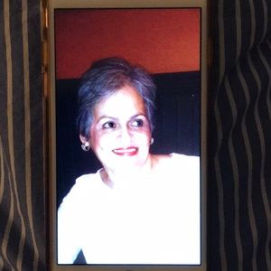 Meet your Posher, Yolanda